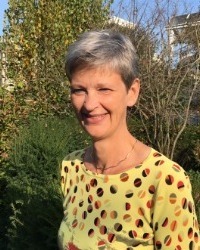 Dr. Veerle Smits Dr. Veerle Smits